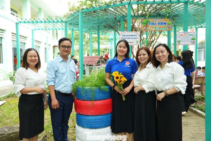 Theo Ban Tổ chức, F.LOOP được xây dựng với mong muốn kết nối sinh viên, doanh nghiệp và cộng đồng cùng chung tay thực hiện những công trình có ý nghĩa xã hội, hướng đến lan tỏa lối sống xanh, nâng cao nhận thức về tái chế và khuyến khích cộng đồng nhìn nhận rác thải như một nguồn tài nguyên có thể được "đánh thức" bằng những ý tưởng sáng tạo.
