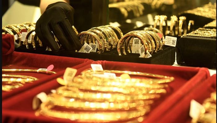 Giá vàng trong nước đồng loạt giảm theo thế giới (ảnh: Như Ý).