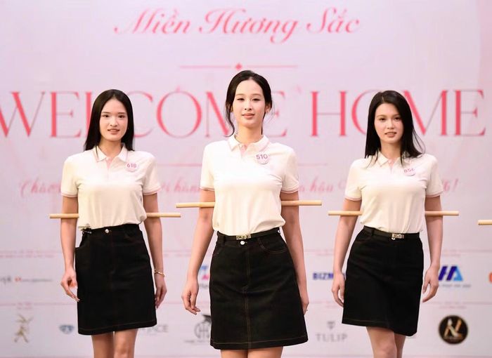 Những kỹ năng này có thể tạo khác biệt khi thí sinh xuất hiện trên sân khấu. Các bài tập giúp thí sinh kiểm soát ánh mắt, vai, cánh tay và tăng khả năng làm chủ cơ thể.