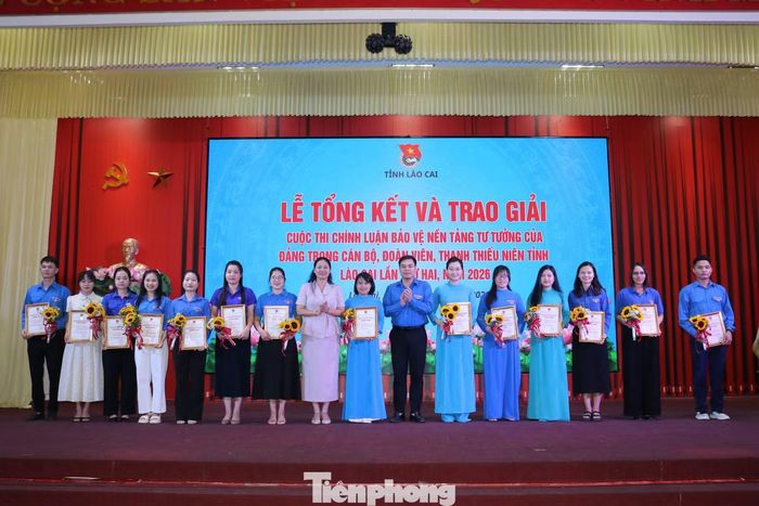 Tỉnh Đoàn Lào Cai trao giải thưởng cuộc thi chính luận, bảo vệ nền tảng tư tưởng của Đảng trong đoàn viên, thanh thiếu niên năm 2026.