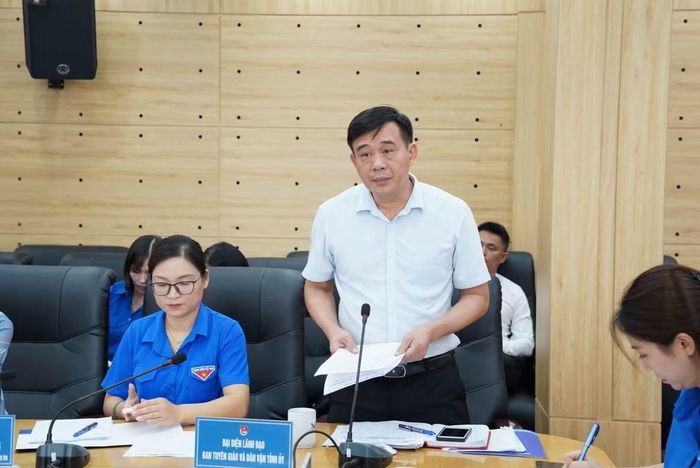 Các đại biểu nêu ý kiến tại buổi làm việc ngày 11/8 tại Thanh Hóa.