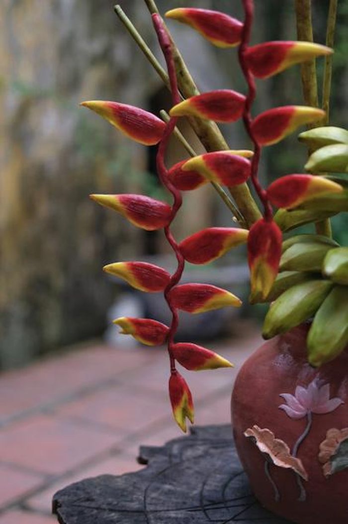 Không chỉ được thỏa mãn đam mê sáng tạo, Thuỳ Dương cùng các cộng sự còn góp phần đưa những giá trị truyền thống đến gần hơn với giới trẻ. Ảnh: NVCC