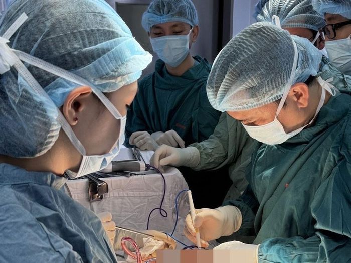 Ca phẫu thuật lấy khối u cho bệnh nhân tại Bệnh viện Nguyễn Tri Phương. Ảnh: BVCC