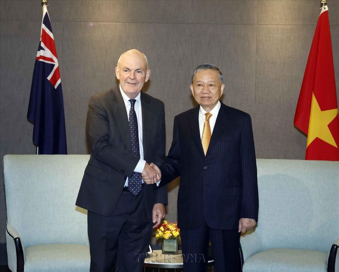  Tổng Bí thư, Chủ tịch nước Tô Lâm và ông Steven Joyce, Quyền Chủ tịch Hội Hữu nghị New Zealand - Việt Nam. Ảnh: Thống Nhất/TTXVN