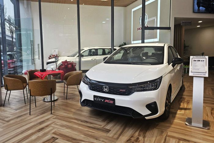 Honda City có tháng thứ 2 liên tiếp đứng ở vị trí nhất bảng xếp hạng xe sedan cỡ B bán chạy theo tháng. Ảnh: Ngô Minh