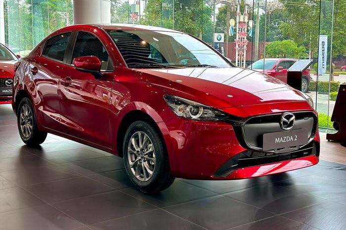 Mazda2 tiếp tục duy trì vị trí tương đối ổn định trong nhóm dẫn đầu phân khúc. Ảnh: Đại lý Mazda