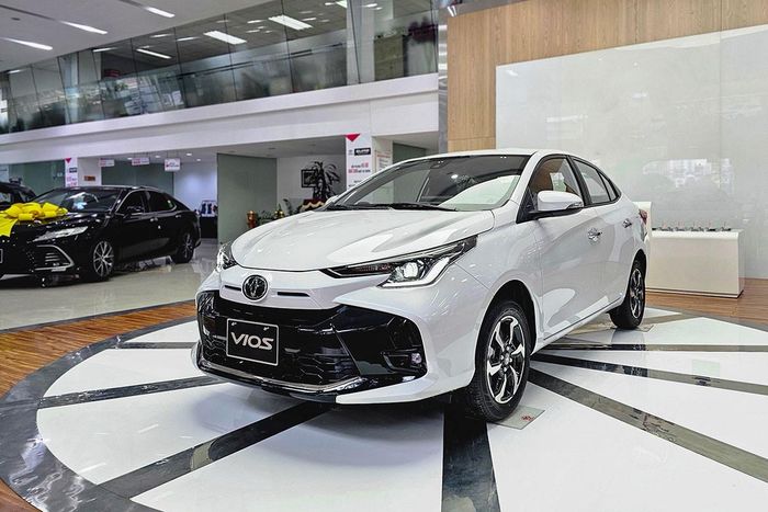 Dù chưa lấy lại vị trí số 1 nhưng Toyota Vios đang dần thu hẹp khoảng với đối thủ xếp trên Honda City. Ảnh: Ngô Minh