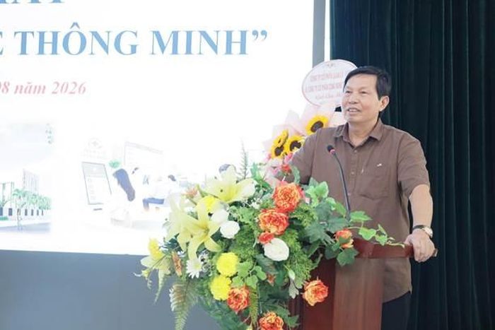  Đồng chí Trần Văn Chung - Phó Giám đốc Sở Y tế Hà Nội phát biểu tại Lễ ra mắt mô hình “Trạm Y tế thông minh”.
