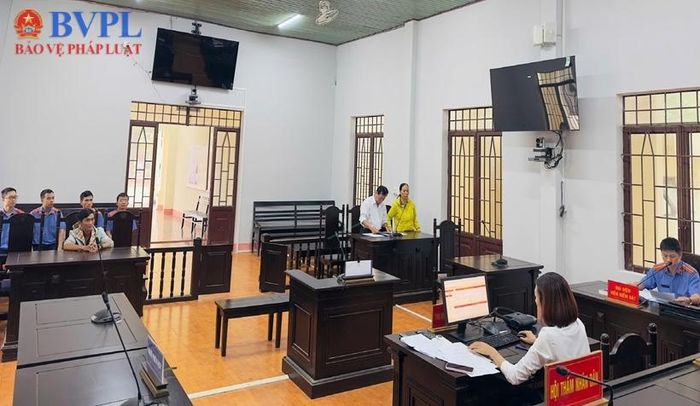 Toàn cảnh phiên tòa.