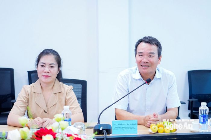 Ông Hoàng Văn Dương - Chủ tịch HĐQT Công ty CP Hoàng Thịnh Đạt báo cáo tình hình hoạt động cũng như kết quả thu hút đầu tư vào 2 Khu Công nghiệp Hoàng Mai I và Hoàng Mai II. Ảnh: Phạm Bằng