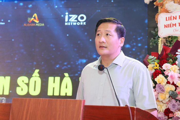 Thượng tá Nguyễn Quốc Hùng - Phó Giám đốc Công an tỉnh phát biểu tại hội nghị.