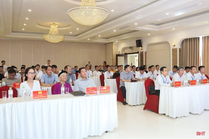 Đại biểu tham dự hội nghị.
