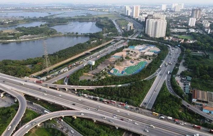 Dự án đường Vành đai 5 sẽ mở rộng không gian phát triển cho Thủ đô và các địa phương lân cận. (Ảnh: PV/Vietnam+)
