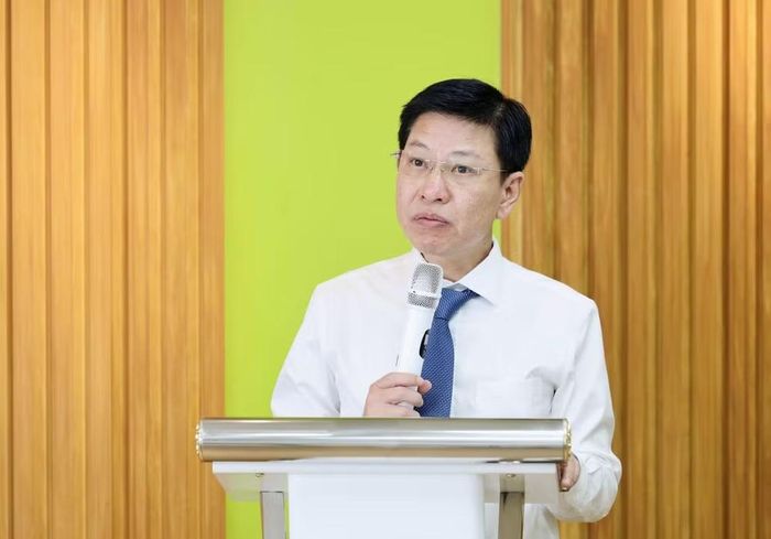 Ông Nguyễn Xuân An Việt phát biểu tại buổi lễ. (Ảnh: Bộ GD-ĐT)