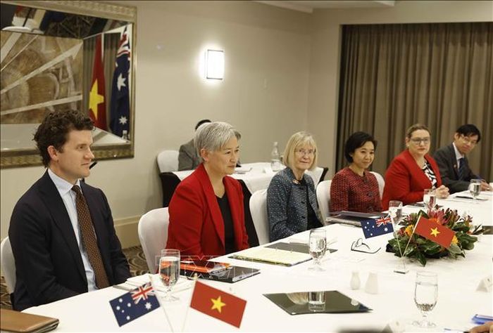 Bộ trưởng Ngoại giao Penny Wong và đoàn Australia tại Hội nghị Bộ trưởng Ngoại giao Việt Nam – Australia lần thứ 8. Ảnh: Thống Nhất/TTXVN