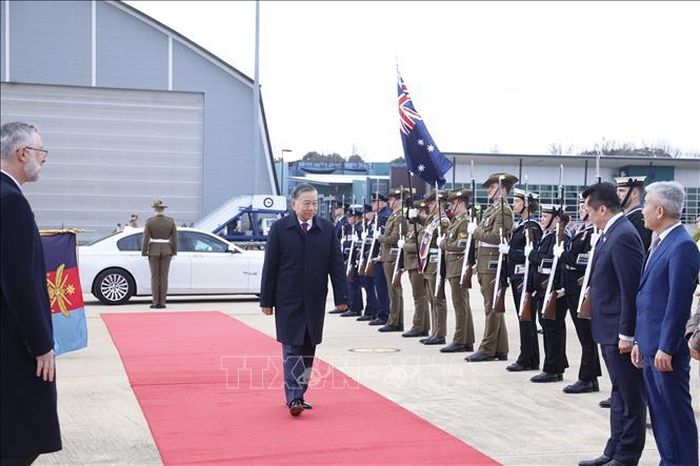Lễ tiễn Tổng Bí thư, Chủ tịch nước Tô Lâm tại sân bay quốc tế Canberra. Ảnh: Thống Nhất/TTXVN