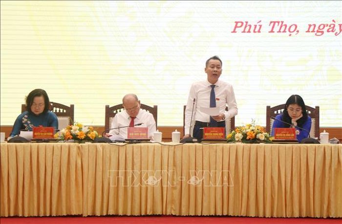 Chủ tọa Kỳ họp.