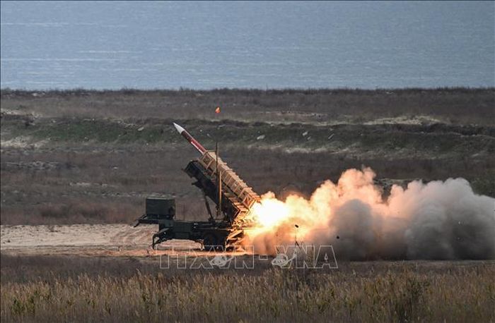 Hệ thống tên lửa phòng không Patriot. Ảnh: AFP/TTXVN (không được phép khai thác, sử dụng bởi bên thứ ba)