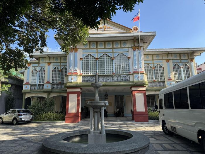 Bảo tàng Tổng thống đặt tại tòa nhà Teus Mansion nhìn từ bên ngoài. Ảnh: Đỗ Quyên/PV TTXVN tại Philippines