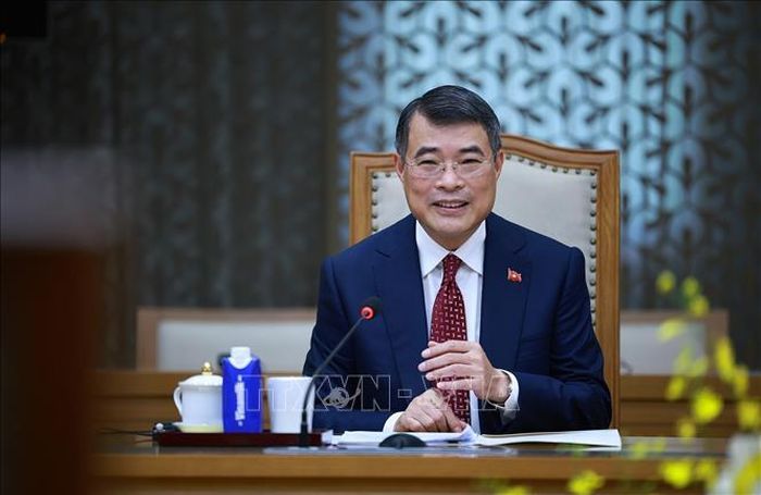 Thủ tướng Lê Minh Hưng tiếp Đại sứ Singapore tại Việt Nam Rajpal Singh. Ảnh: Dương Giang/TTXVN