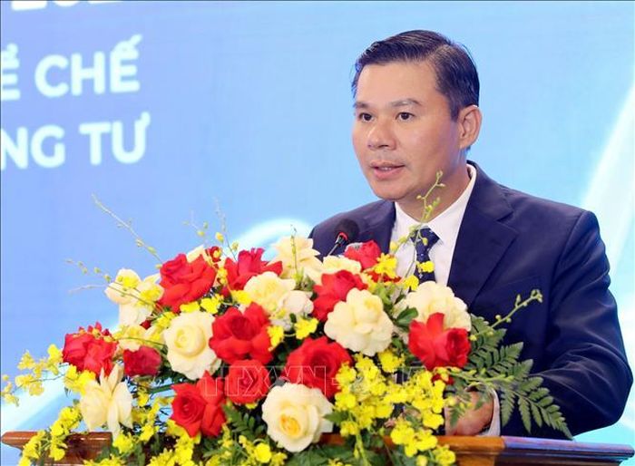 Phó Chủ tịch Thường trực UBND tỉnh Hưng Yên Nguyễn Lê Huy phát biểu.