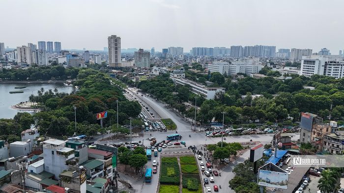 Song song đó, việc triển khai dự án còn đồng bộ với định hướng chỉnh trang đô thị tại góc đường Lê Duẩn và hầm chui Kim Liên, tạo nên diện mạo xứng tầm với trục đường 90m nối liền từ nút hầm Kim Liên đến Quốc lộ 1A.