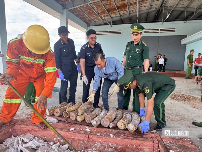 Kiểm tra tang vật vụ việc