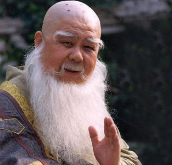 Phương Chứng đại sư là một trong những cao thủ gắn liền với Dịch Cân Kinh.