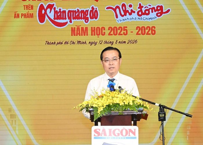 Ông Lê Văn Minh (Tổng Giám đốc Cơ quan Báo và Phát thanh, Truyền hình TPHCM) phát biểu tại lễ trao thưởng. Ảnh: VIỆT DŨNG