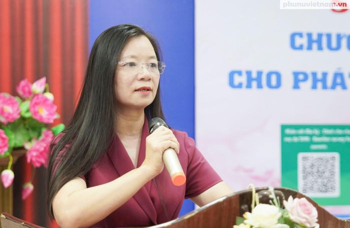 Bà Nguyễn Thị Thu Hiền, Phó Chủ tịch Hội LHPN Việt Nam, phát biểu chỉ đạo