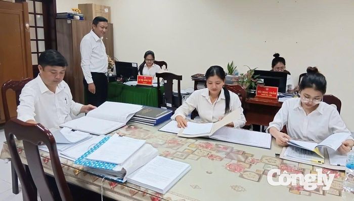 Cán bộ TAND khu vực 11- Cần Thơ quyết tâm cao thực hiện chiến dịch “ 90 ngày giải quyết đơn, án”