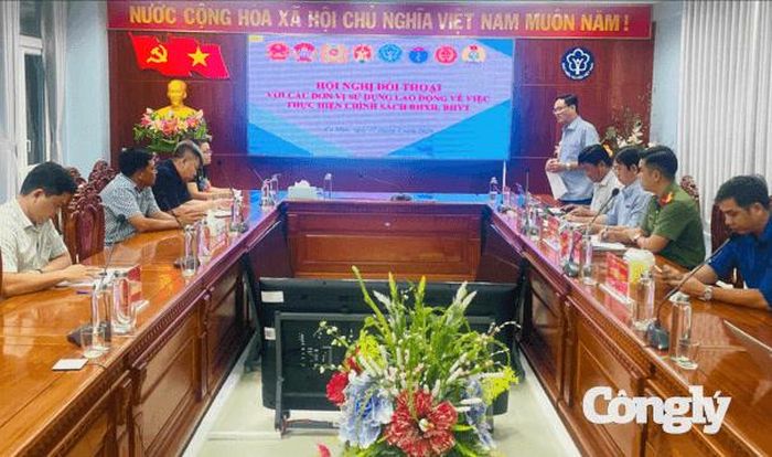 Toàn cảnh buổi làm việc Tổ công tác liên ngành làm việc với các đơn vị sử dụng lao động chậm đóng BHXH, BHYT, BHTN (Ảnh: BHXH tỉnh Cà Mau)