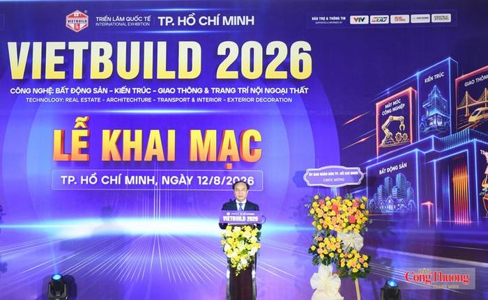 Thứ trưởng Bộ Xây dựng Nguyễn Văn Sinh.