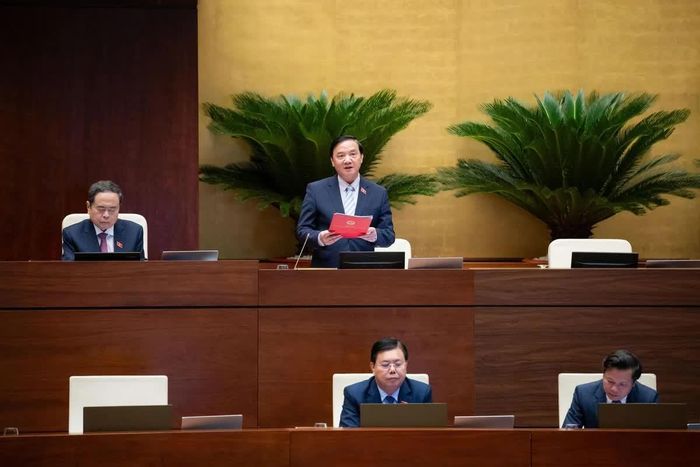 Phó Chủ tịch Quốc hội Nguyễn Khắc Định điều hành nội dung thảo luận. Ảnh: Cổng thông tin điện tử Quốc hội