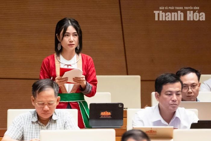 Đại biểu Nguyễn Lê Ngọc Linh, Đoàn ĐBQH tỉnh Thanh Hoá. Ảnh: Lâm Hiển