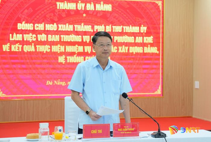 Phó Bí thư Thành ủy Ngô Xuân Thắng phát biểu kết luận tại buổi làm việc. Ảnh: T.CÔNG