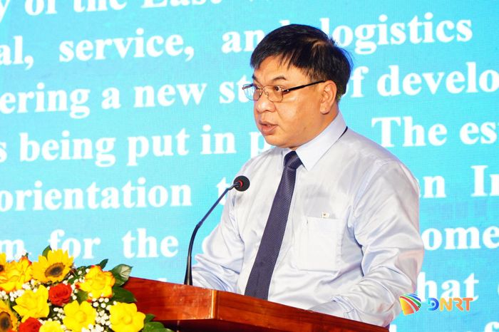Phó Cục trưởng Cục Xúc tiến thương mại Lê Hoàng Tài phát biểu khai mạc hội chợ. Ảnh: TÂM ĐAN