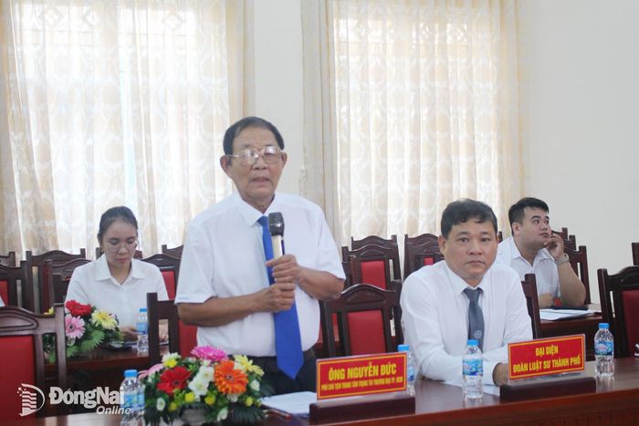 Luật sư, luật gia Nguyễn Đức, Hội Luật gia thành phố Đồng Nai phát biểu tại tọa đàm. Ảnh: Đ.Phú
