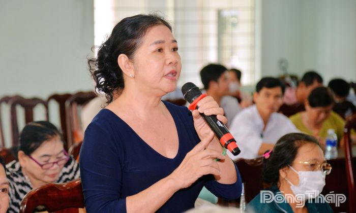 Cử tri phường Cai Lậy phát biểu ý kiến.