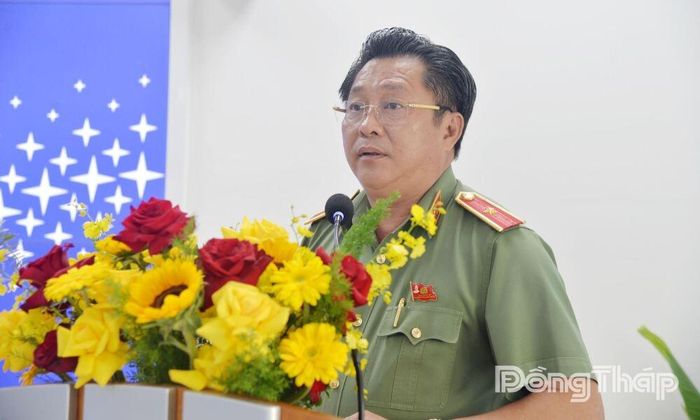 Thiếu tướng Lâm Phước Nguyên phát biểu tại hội nghị.