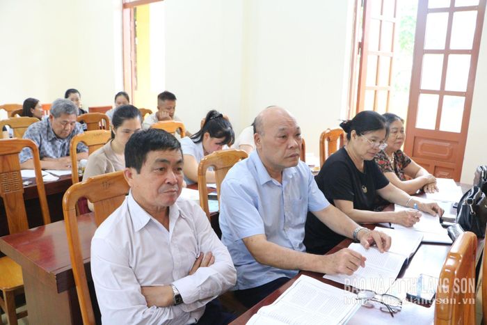 Các đại biểu tham gia lớp bồi dưỡng chuyên đề "Đảng ta thật là vĩ đại" do Trung tâm Chính trị phường Kỳ Lừa tổ chức