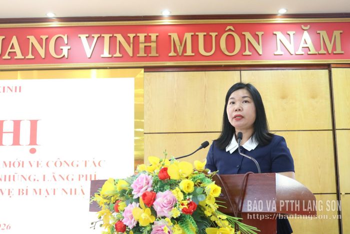 Chủ nhiệm Ủy ban Kiểm tra Đảng ủy phường quán triệt chuyên đề tại hội nghị