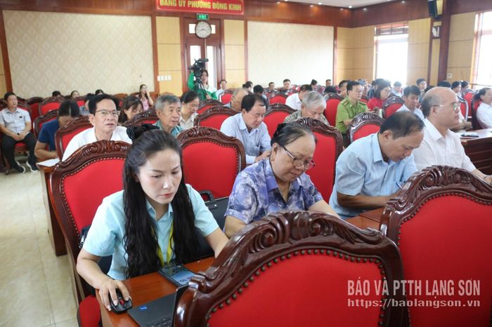 Các đại biểu dự hội nghị