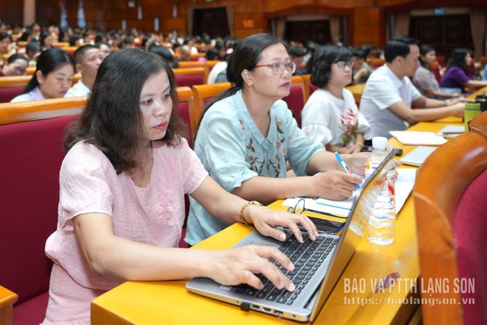 Các đại biểu tham dự hội nghị bồi dưỡng