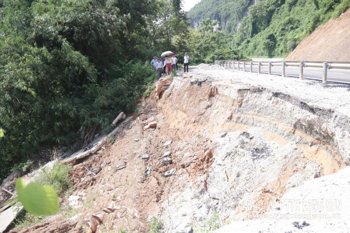 Toàn cảnh vị trí sạt lở