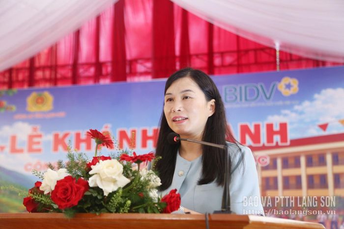 Đồng chí Trần Thanh Nhàn, Phó Chủ tịch UBND tỉnh phát biểu tại lễ khánh thành 