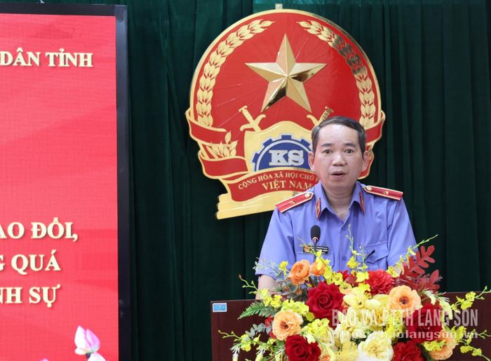 Lãnh đạo Viện KSND tỉnh điều hành thảo luận tại hội nghị