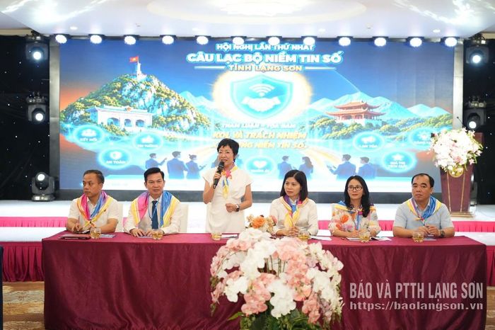 MC Thảo Vân điều hành tọa đàm "KOL và trách nhiệm xây dựng Niềm tin số"
