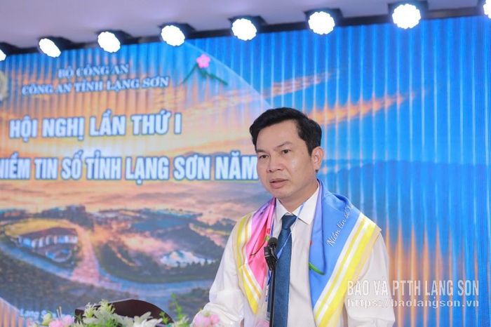 Lãnh đạo Công an tỉnh phát biểu tại hội nghị