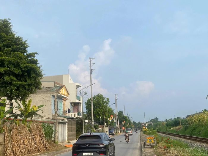 Tuyến đường dây điện được đầu tư đồng bộ tại xã Trấn Yên sẽ góp phần nâng cao độ tin cậy cung cấp điện, đáp ứng nhu cầu phát triển kinh tế - xã hội và bảo đảm an toàn vận hành